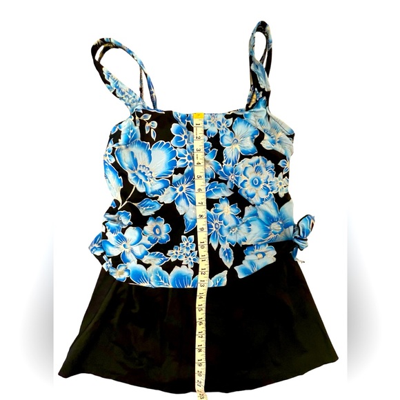 LE Cove Swim Suit - Picture 6 of 8